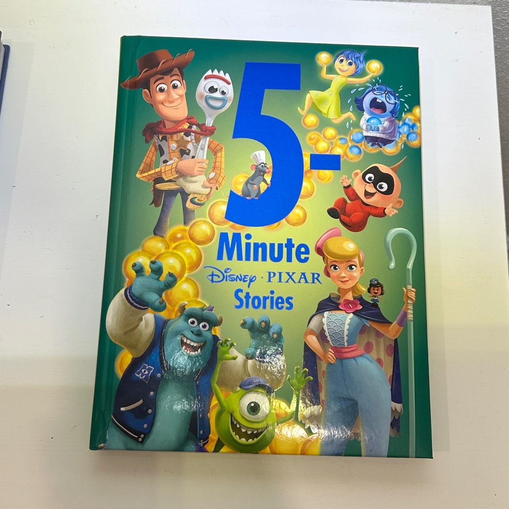 (2) Disney Hardcover 5 Minute Storybook Stories Disney Pixar & Frozen - Picture 2 of 15